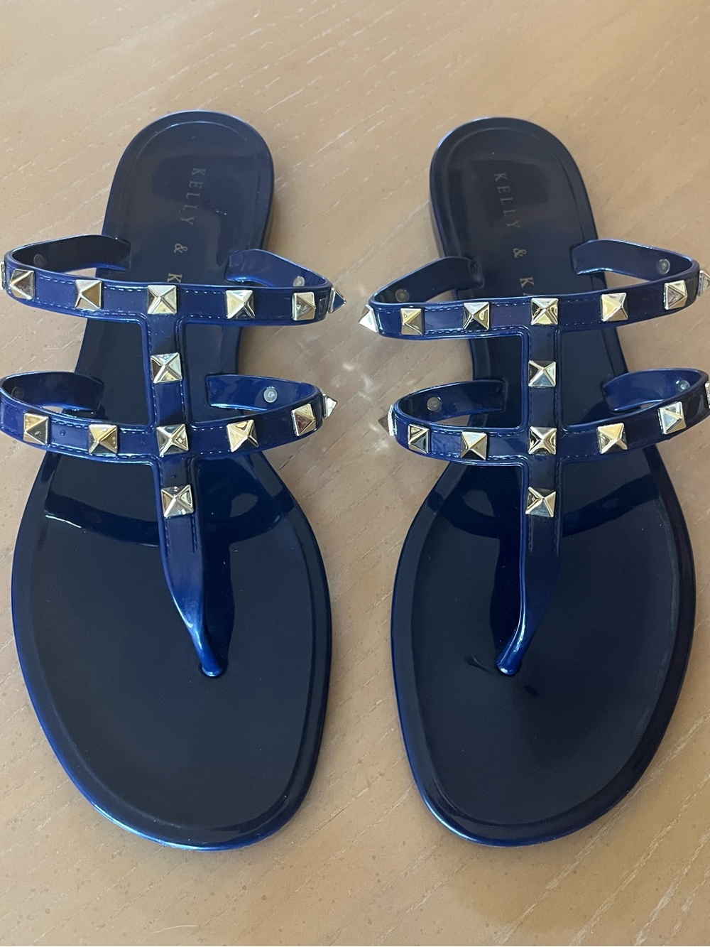 Kelly & Katie Blue Thong Sandal size 7